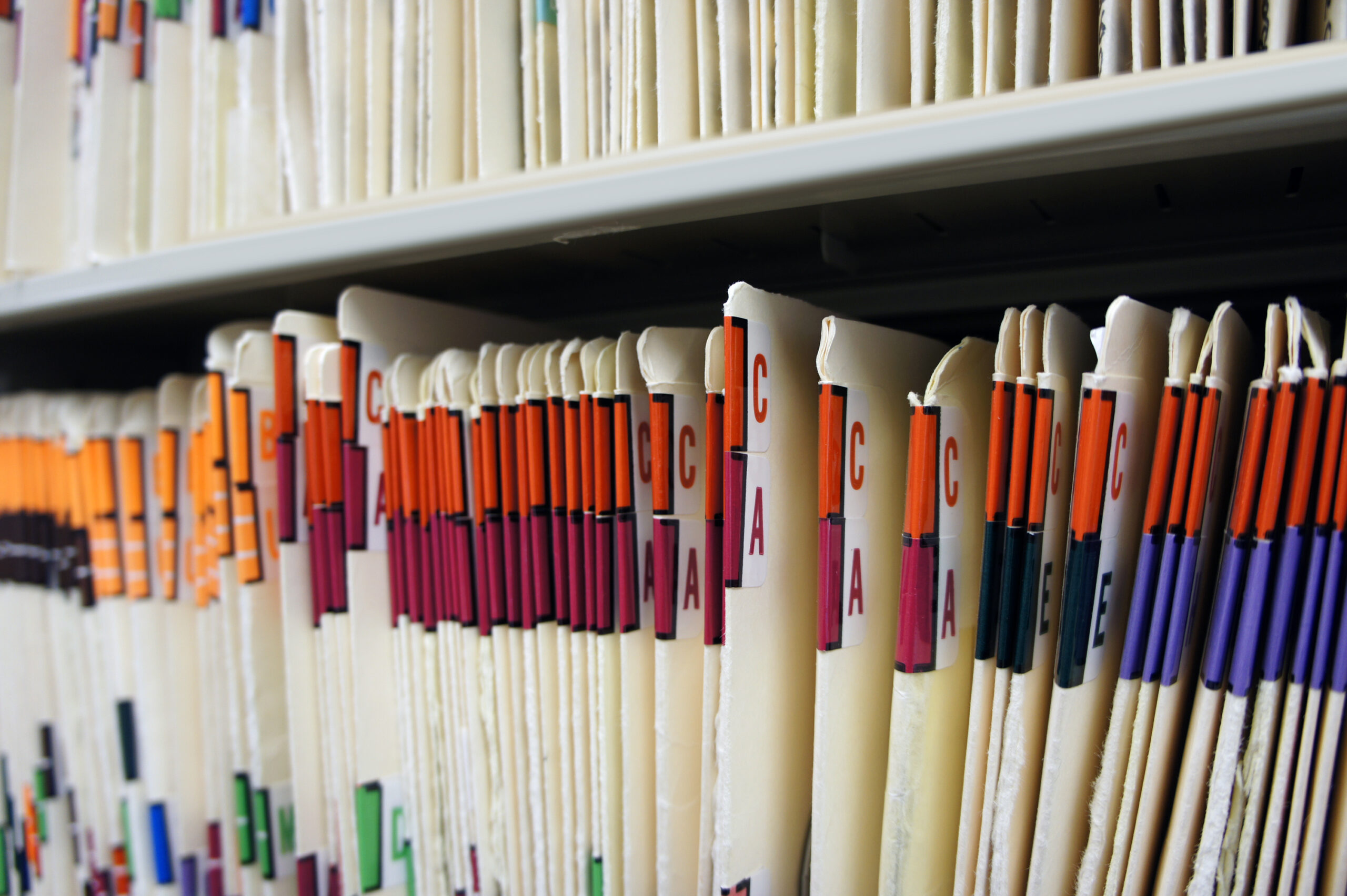 Veraltete Praxis. Wir modernisieren Ihre Praxis - medicus solutions